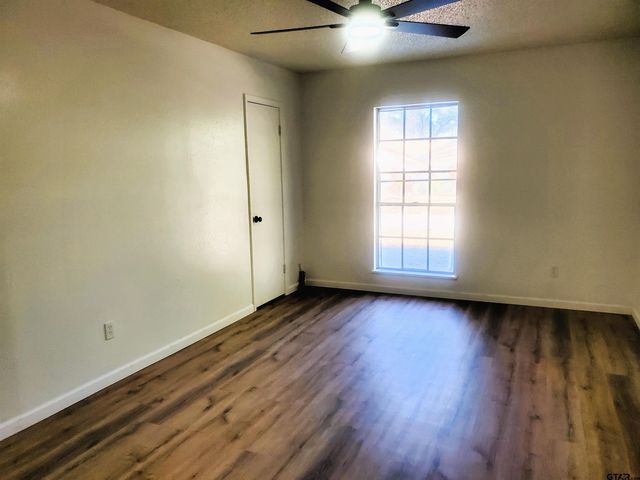 2811 Lisa Lane, Tyler, TX 75701