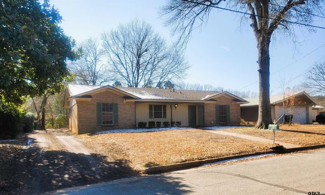 2811 Lisa Lane, Tyler, TX 75701