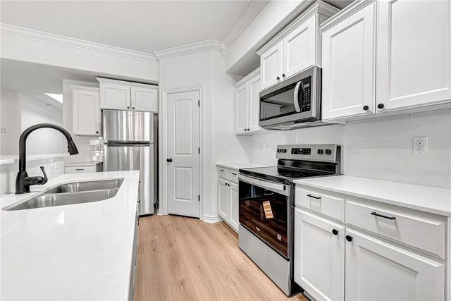 756 N Wordsworth Lane, Fayetteville, AR 72704