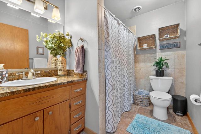 2201 N ELINOR STREET, Appleton, WI 54914