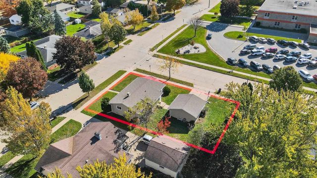 2201 N ELINOR STREET, Appleton, WI 54914