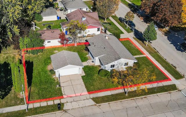 2201 N ELINOR STREET, Appleton, WI 54914