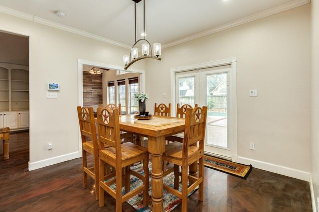 900 N Belle St, Angleton, TX 77515