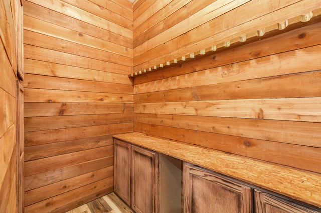 900 N Belle St, Angleton, TX 77515