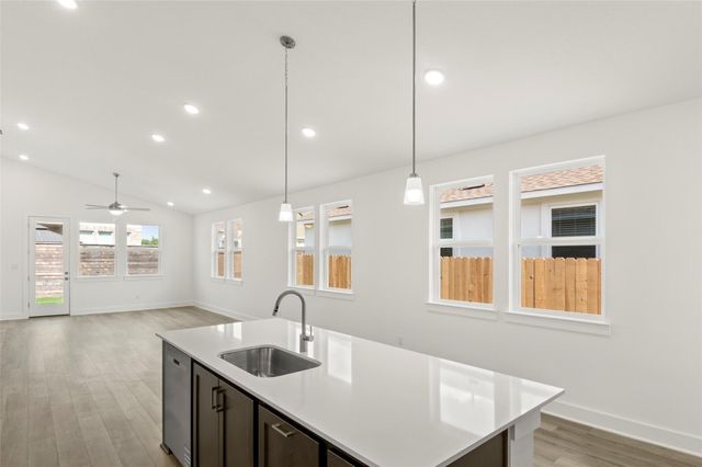 1108 Yaupon Holly DR, Georgetown, TX 78628
