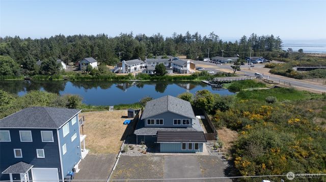1042 Point Brown Avenue SE #A & B, Ocean Shores, WA 98569