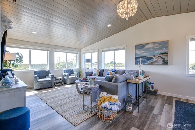 1042 Point Brown Avenue SE #A & B, Ocean Shores, WA 98569