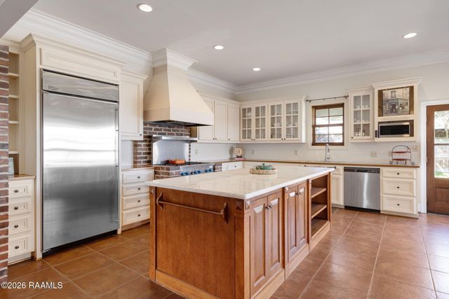 121 Beverly Drive, Lafayette, LA 70503