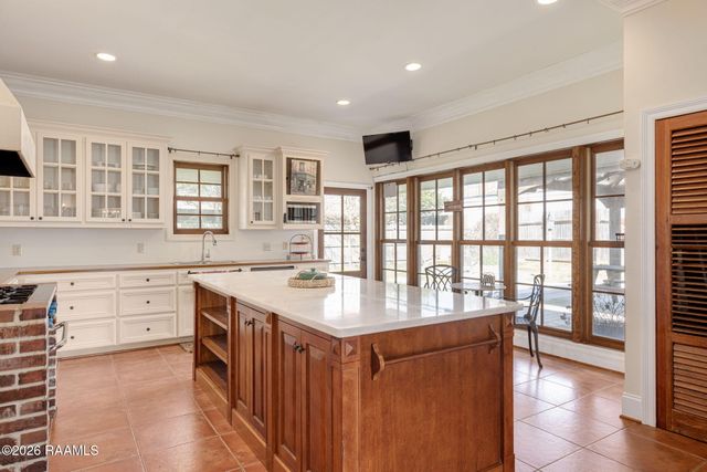 121 Beverly Drive, Lafayette, LA 70503