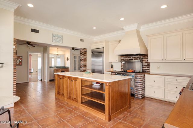 121 Beverly Drive, Lafayette, LA 70503