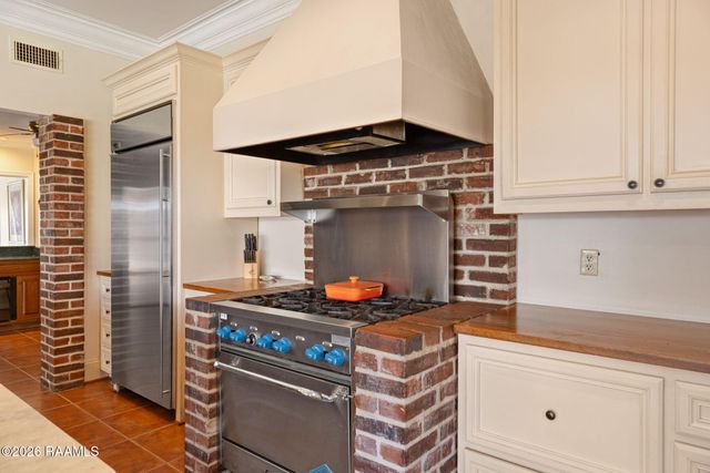 121 Beverly Drive, Lafayette, LA 70503