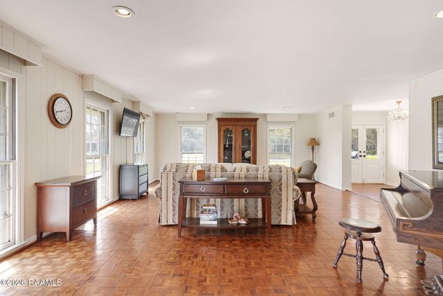 121 Beverly Drive, Lafayette, LA 70503