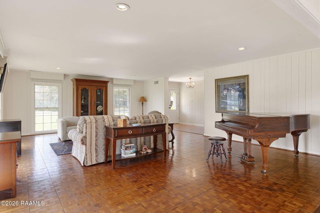 121 Beverly Drive, Lafayette, LA 70503