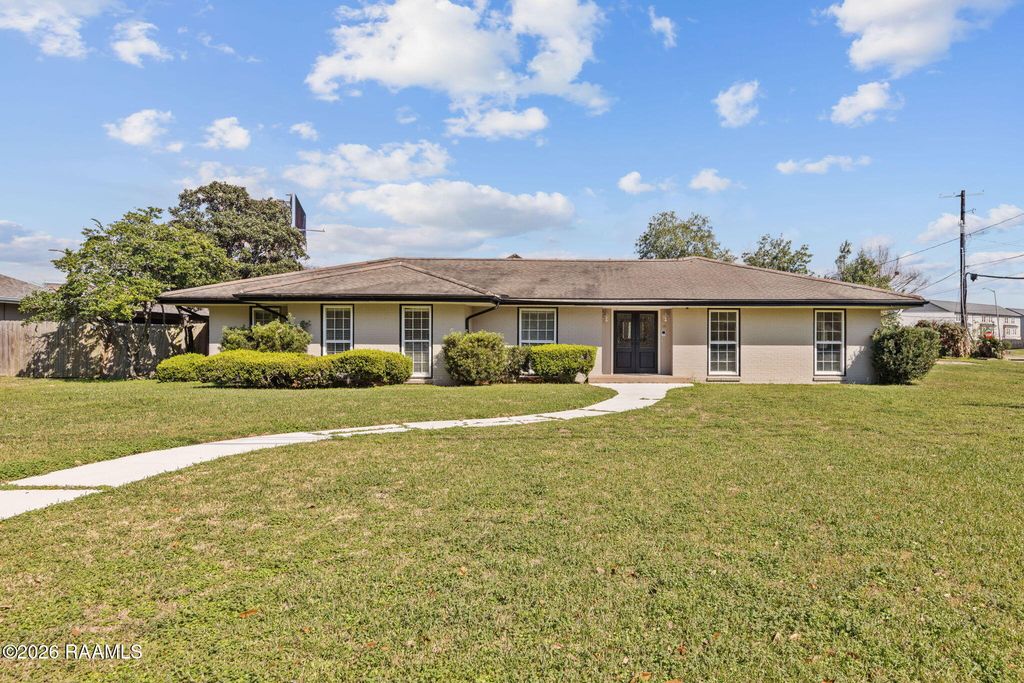 121 Beverly Drive, Lafayette, LA 70503