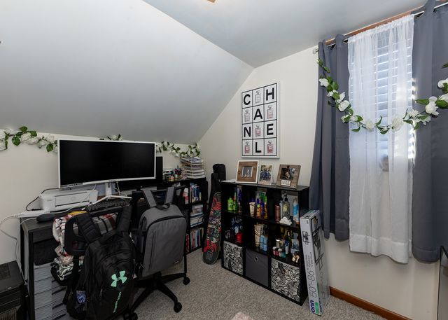 653 2nd Avenue S, Clinton, IA 52372