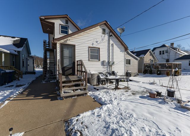 653 2nd Avenue S, Clinton, IA 52372