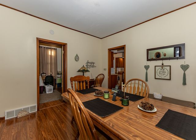 653 2nd Avenue S, Clinton, IA 52372