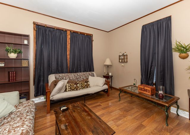 653 2nd Avenue S, Clinton, IA 52372