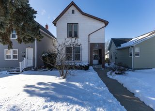 653 2nd Avenue S, Clinton, IA 52372