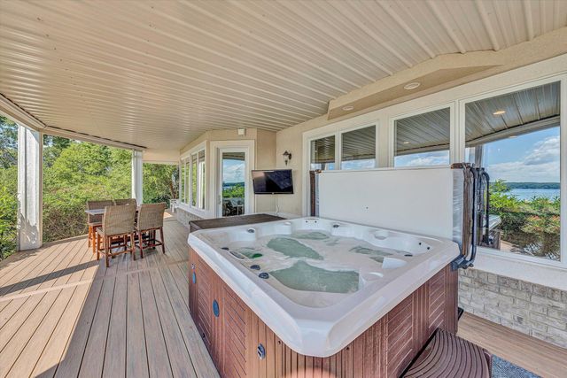 60 Westridge LN, Union Hall, VA 24176