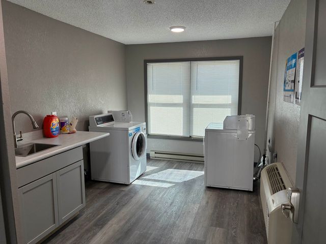 501 S Cedar St, Lindsborg, KS 67456