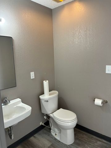 501 S Cedar St, Lindsborg, KS 67456