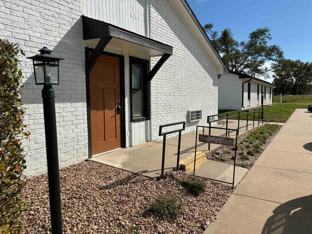 501 S Cedar St, Lindsborg, KS 67456