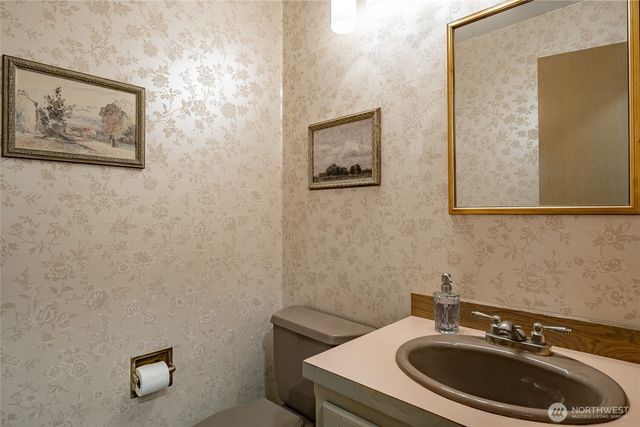 1117 W Racine Street, Bellingham, WA 98229