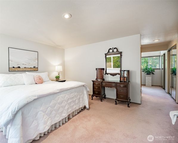 1117 W Racine Street, Bellingham, WA 98229