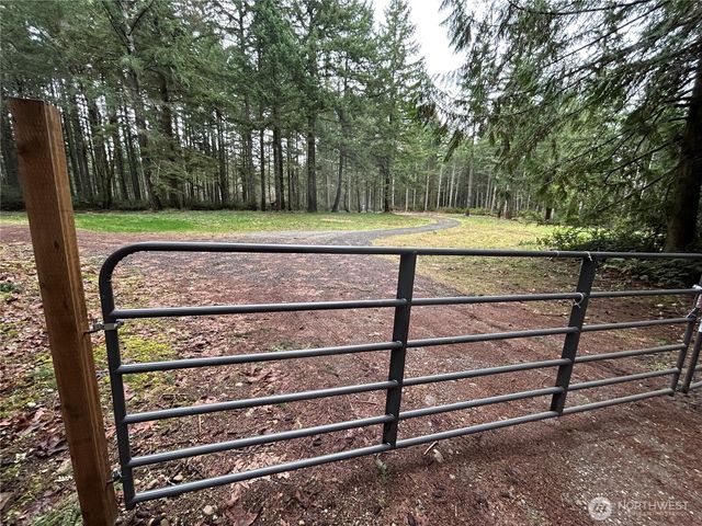19205 30th Street SW, Lakebay, WA 98349