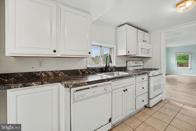 100 POPLAR ST, West Chester, PA 19382