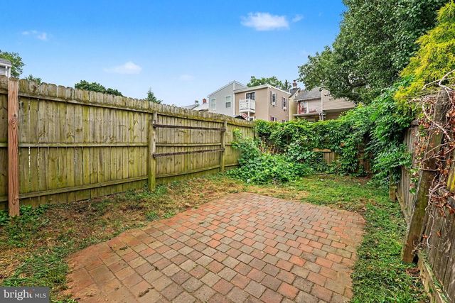 100 POPLAR ST, West Chester, PA 19382