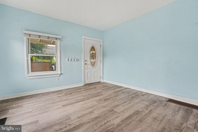 100 POPLAR ST, West Chester, PA 19382