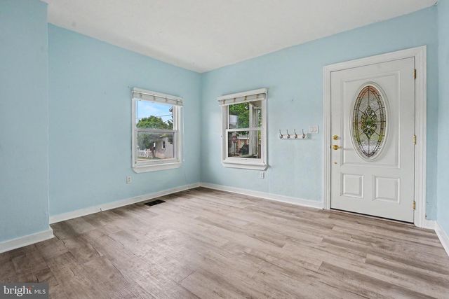 100 POPLAR ST, West Chester, PA 19382
