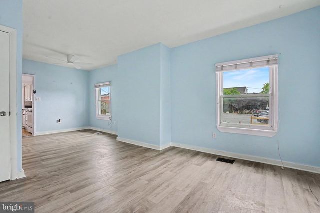 100 POPLAR ST, West Chester, PA 19382