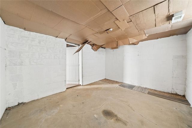 7209 Steubenville Pike, Oakdale, PA 15071