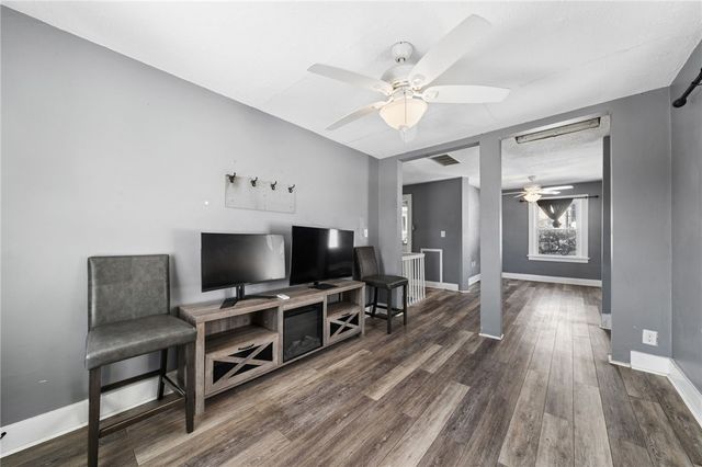 7209 Steubenville Pike, Oakdale, PA 15071