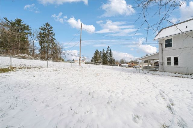 7209 Steubenville Pike, Oakdale, PA 15071