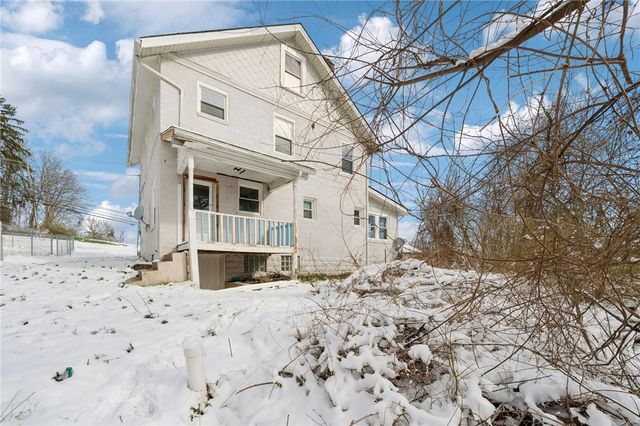 7209 Steubenville Pike, Oakdale, PA 15071