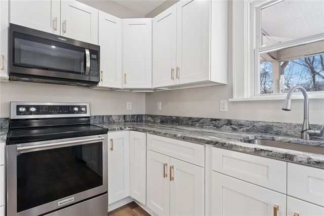 7209 Steubenville Pike, Oakdale, PA 15071