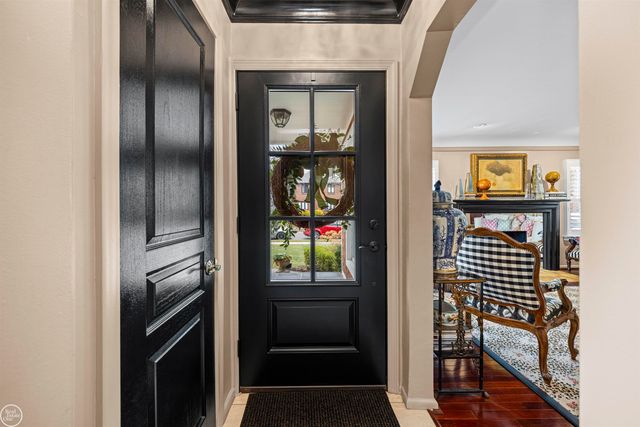 1393 Grayton St Street, Grosse Pointe Park, MI 48230