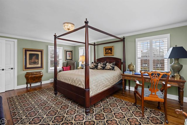 1393 Grayton St Street, Grosse Pointe Park, MI 48230