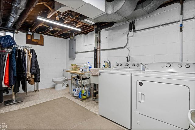 1393 Grayton St Street, Grosse Pointe Park, MI 48230