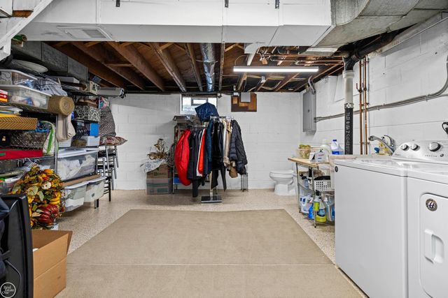 1393 Grayton St Street, Grosse Pointe Park, MI 48230