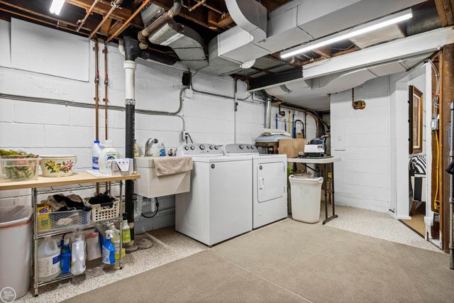 1393 Grayton St Street, Grosse Pointe Park, MI 48230