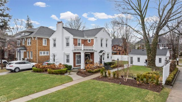 1393 Grayton St Street, Grosse Pointe Park, MI 48230