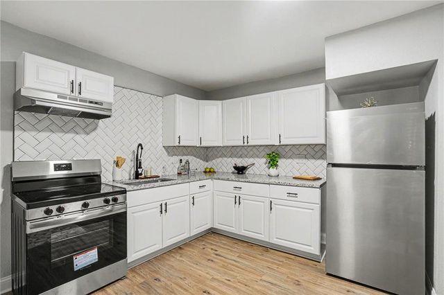15407 White Avenue, Grandview, MO 64030