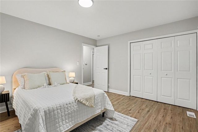 15407 White Avenue, Grandview, MO 64030