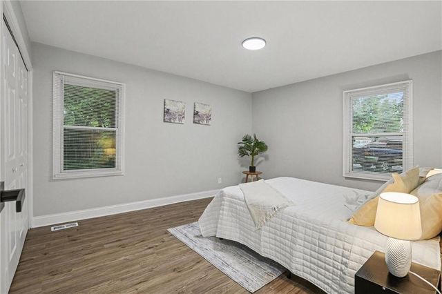 15407 White Avenue, Grandview, MO 64030