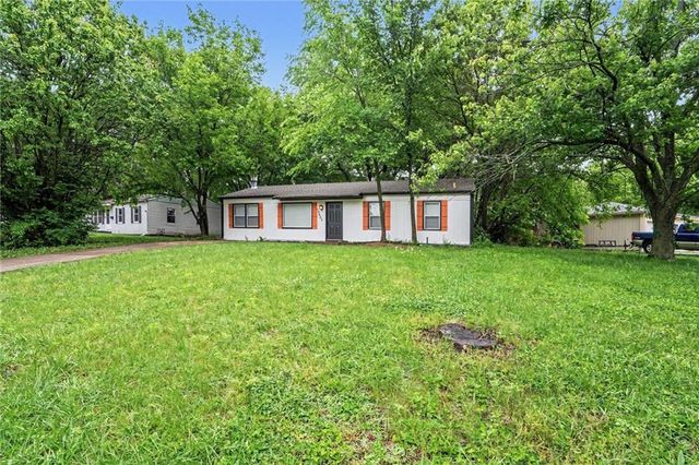 15407 White Avenue, Grandview, MO 64030